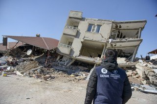 目前，樂施會與土耳其及敘利亞當地的夥伴機構合作，已為近200 萬名災民提供援助——佔受地震影響人口的 10%。